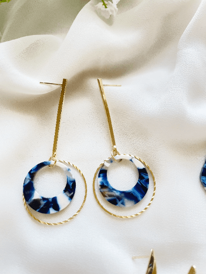 Disc double hoop shaped earrings | Marble effect Resin earrings | lucite acetate tortoiseshell | ocean multicolour drops dangle earrings - TuttyKnitty