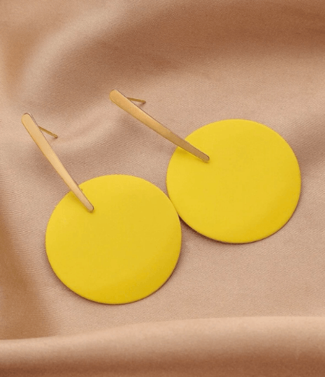 Disc shaped earrings | Matte effect golden geometric earrings | pastel tone| modern retro style tonal earrings| lightweight dangle - TuttyKnitty