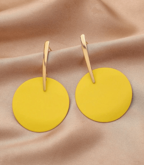 Disc shaped earrings | Matte effect golden geometric earrings | pastel tone| modern retro style tonal earrings| lightweight dangle - TuttyKnitty