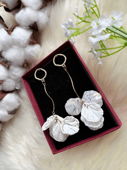 White pearlescent flowers earrings | frosted petals earrings | unique golden floral earrings | bridal party wedding earrings - TuttyKnitty