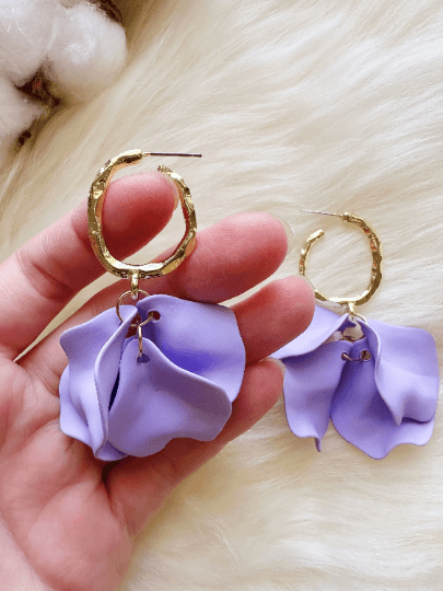 Pastel purple flower earrings | dangle petals baroque earrings | unique golden bar geometric floral earrings | bridal party wedding earrings - TuttyKnitty