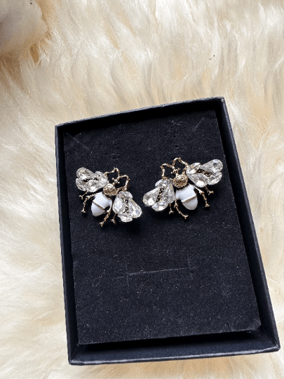 Vintage style Golden Bee earrings | pearl stud earrings | minimalist earrings | bronze gold insect statement earrings - TuttyKnitty