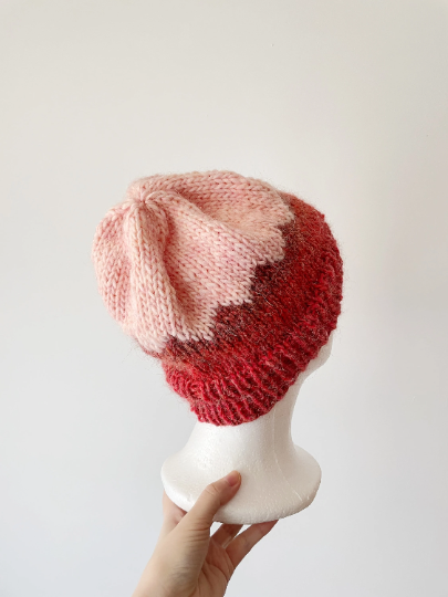 Handknit Beanie | Knit Beret | Slouchy Hat in redwood and pink colour| Knit beanie in dark red | Fluffy and cozy winter hat - TuttyKnitty