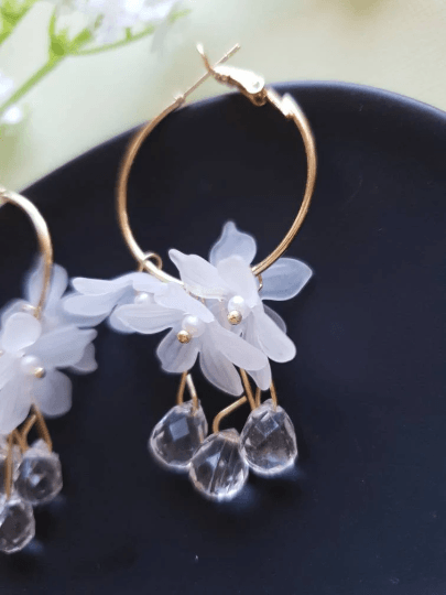 Daisy flower petal earrings |Kawaii cute fun hoop earrings | korean art colourful dangle earrings | white flower with crystal clear beads - TuttyKnitty