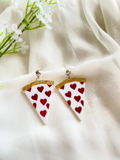 Yummy heart salami pizza earrings | boho style earrings | funky pop art earrings | acrylic art oversize earrings | party food - TuttyKnitty