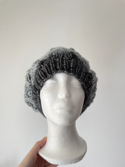 Handknit Cable Beanie | Knit Beret | Slouchy Hat in ombre grey and black | Knit beanie in monochrome tonal | Fluffy and cozy winter hat - TuttyKnitty