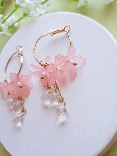 Daisy flower petal earrings |Kawaii cute fun hoop earrings | korean art colourful dangle earrings | white flower with crystal clear beads - TuttyKnitty