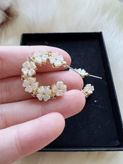 Mini daisy flowers stud earrings | pearlescent petals with resin stones | minimalist hoop iridescent gold floral earrings | bridal party - TuttyKnitty