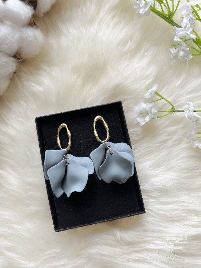 Grey flower earrings | dangle petals baroque earrings | unique golden geometric floral earrings | bridal party wedding earrings - TuttyKnitty