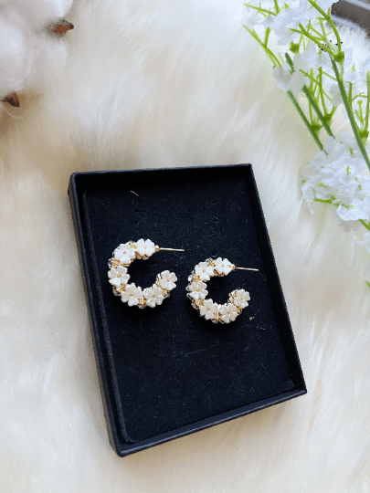 Mini daisy flowers stud earrings | pearlescent petals with resin stones | minimalist hoop iridescent gold floral earrings | bridal party - TuttyKnitty