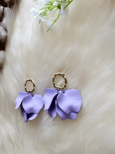 Pastel purple flower earrings | dangle petals baroque earrings | unique golden bar geometric floral earrings | bridal party wedding earrings - TuttyKnitty