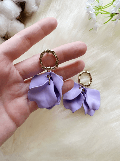 Pastel purple flower earrings | dangle petals baroque earrings | unique golden bar geometric floral earrings | bridal party wedding earrings - TuttyKnitty