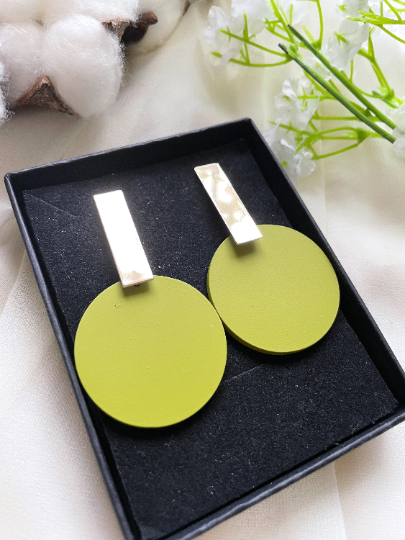 Disc shaped earrings | Matte effect golden bar earrings | pastel colour tone earrings| modern retro style tonal earrings| lightweight dangle - TuttyKnitty