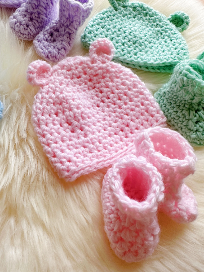 Crochet baby bear beanie and booties | baby gift set | newborn gift - TuttyKnitty