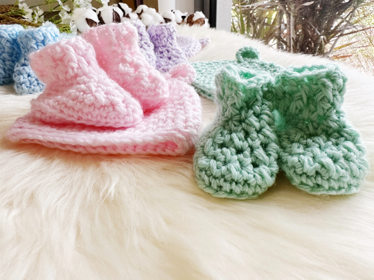 Crochet baby bear beanie and booties | baby gift set | newborn gift - TuttyKnitty