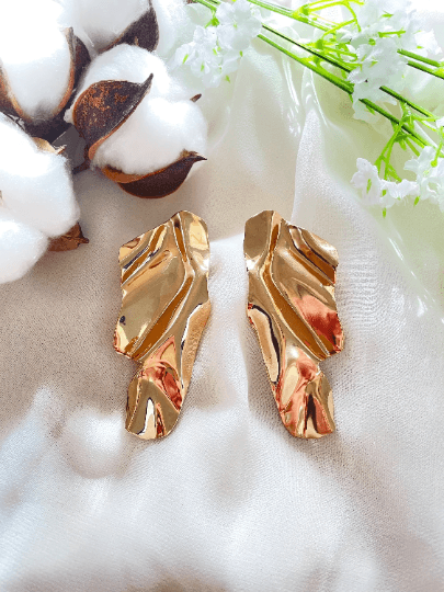 Gold twisted shaped earrings| Crumpled geometric earrings | foiled gold oversize statement earrings |art abstract baroque style - TuttyKnitty