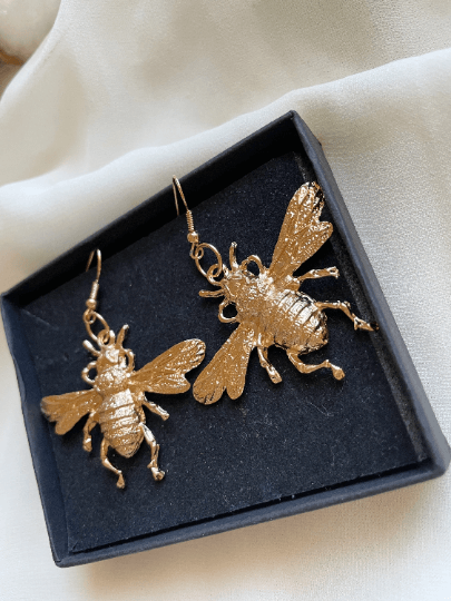 Golden honey bee earrings| open hoop geometric earrings | bee pearl insect statement earrings | dangle hoop earrings - TuttyKnitty