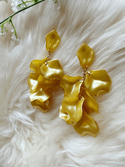 Golden shimmer Yellow flower earrings |dangly earrings | frosted petals statement earrings | golden disc geometric floral bridal earrings - TuttyKnitty