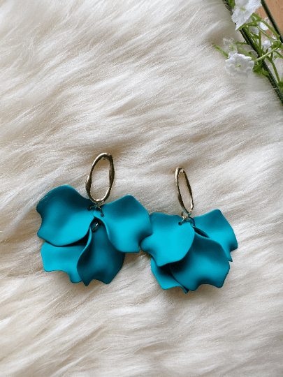 Green flower earrings | dangle petals baroque earrings | unique golden bar geometric floral earrings | bridal party wedding earrings - TuttyKnitty