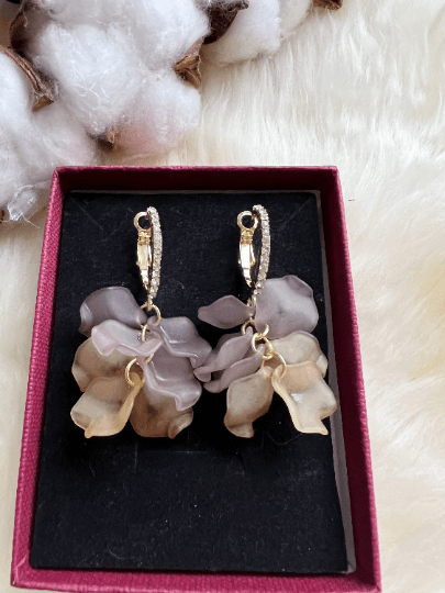 Grey forsted flower earrings | dangle petals baroque earrings | unique rhinestone gold floral earrings | bridal party wedding earrings - TuttyKnitty