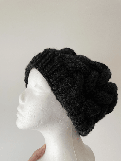 Handknit Chunky Cable Slouchy Beanie | Knit Beret | Slouchy Hat in black colour| Knit beanie in charcoal | Fluffy and cozy winter hat - TuttyKnitty