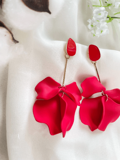 Hot christmas red flower earrings | dangle petals golden bar baroque earrings | unique floral earrings | bridal party wedding earrings - TuttyKnitty