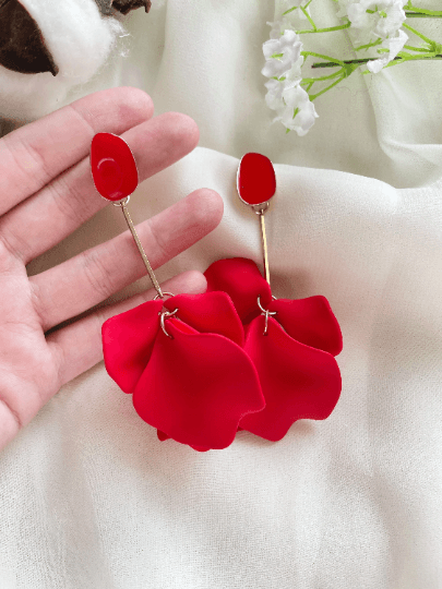 Hot christmas red flower earrings | dangle petals golden bar baroque earrings | unique floral earrings | bridal party wedding earrings - TuttyKnitty