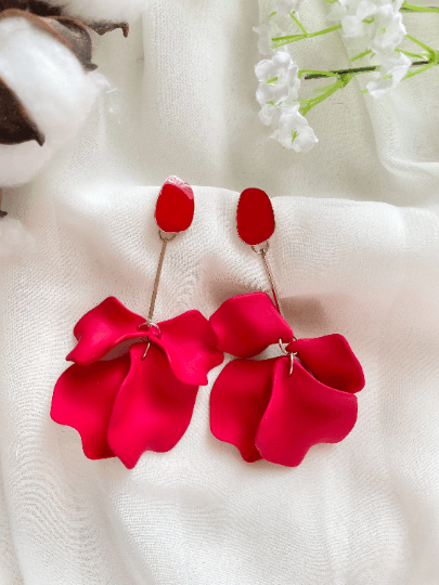 Hot christmas red flower earrings | dangle petals golden bar baroque earrings | unique floral earrings | bridal party wedding earrings - TuttyKnitty