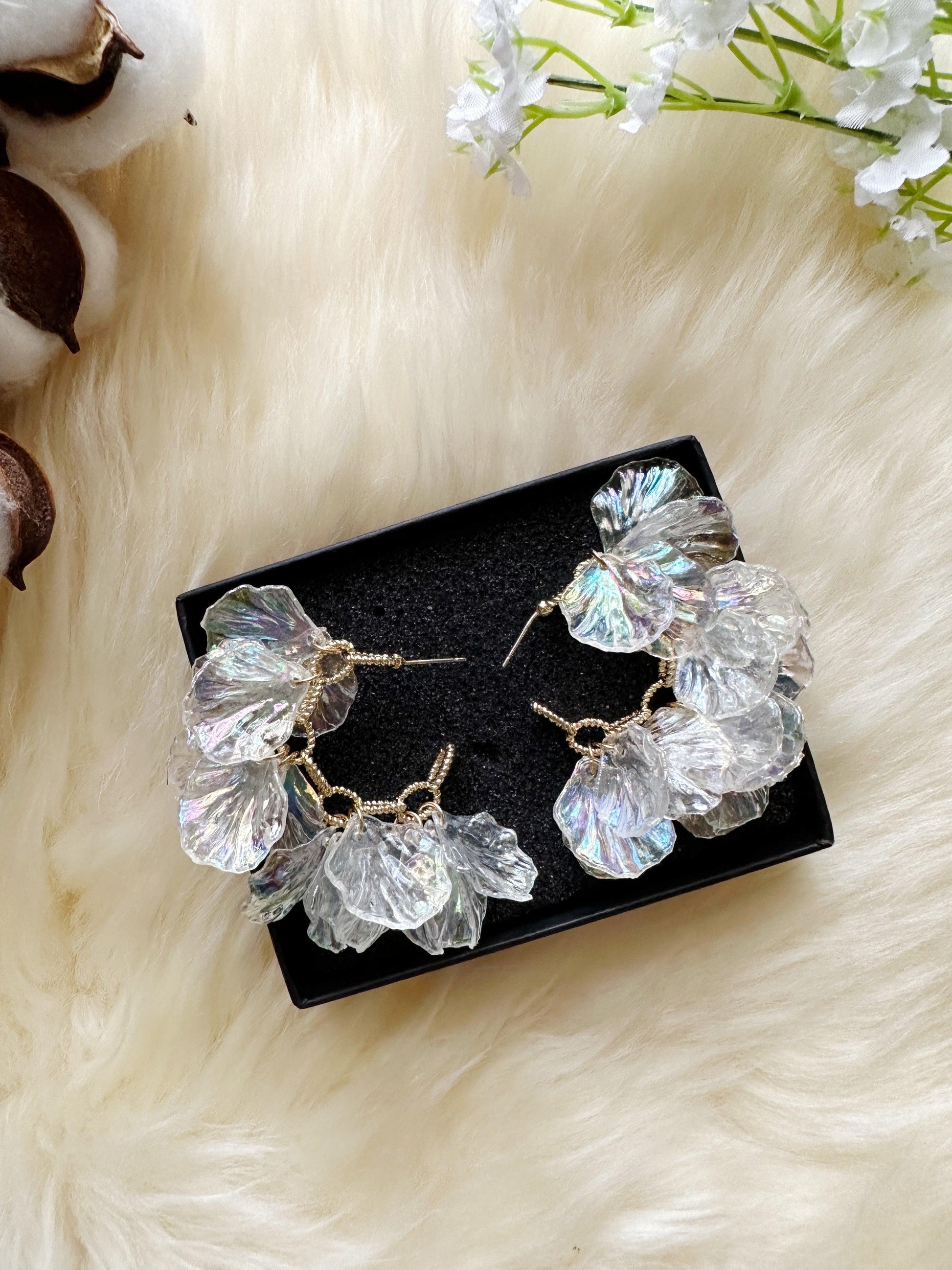 Iridescent petals earrings | floral petals earrings | bridal party earrings - TuttyKnitty