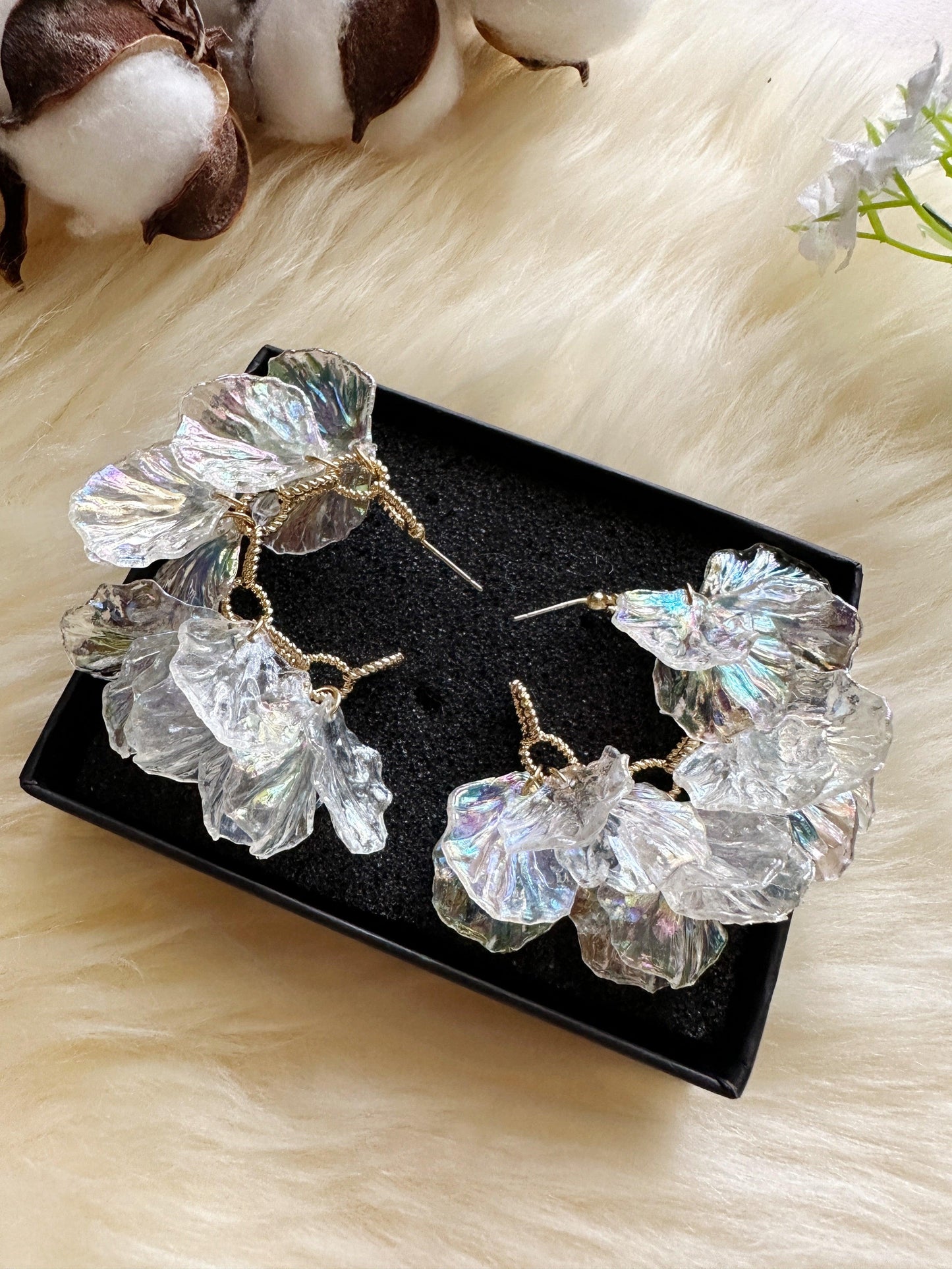 Iridescent petals earrings | floral petals earrings | bridal party earrings - TuttyKnitty