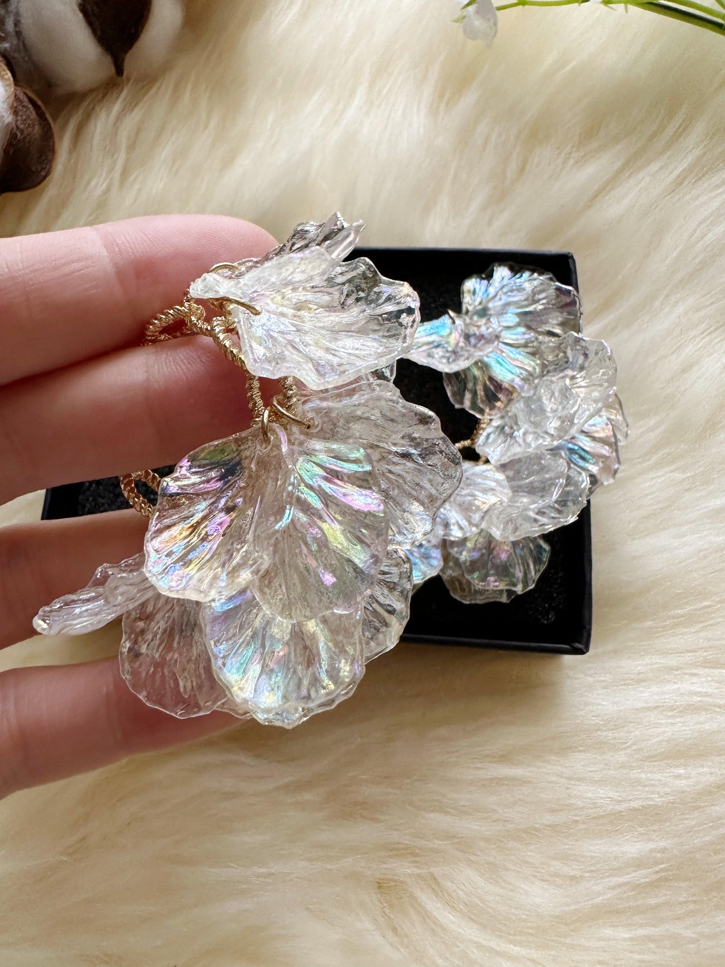 Iridescent petals earrings | floral petals earrings | bridal party earrings - TuttyKnitty