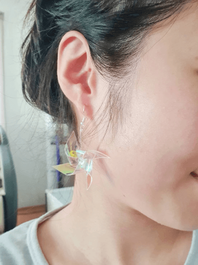 Iridescent windmill earrings | transparent hologram pinwheel kawaii dangle earrings | pop art aesthetic y2k fun drop earrings - TuttyKnitty