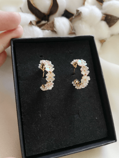 Mini daisy flowers stud earrings | pearlescent petals with resin stones | minimalist hoop iridescent gold floral earrings | bridal party - TuttyKnitty