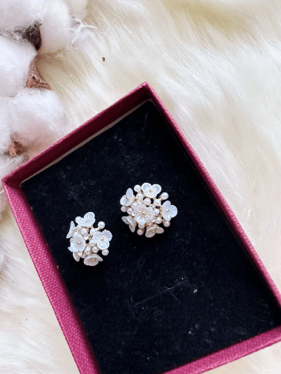 Mini daisy flowers stud earrings | pearlescent petals with resin stones | minimalist iridescent gold floral earrings | bridal party - TuttyKnitty