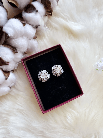 Mini daisy flowers stud earrings | pearlescent petals with resin stones | minimalist iridescent gold floral earrings | bridal party - TuttyKnitty