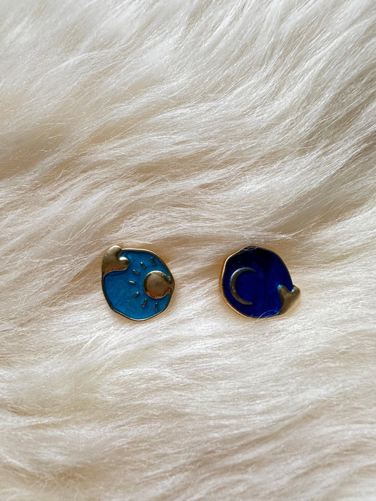 Mismatched moon and sun earrings | minimalist studs earrings | button stud earrings - TuttyKnitty