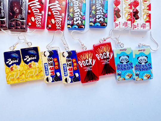 Party snack | international sweet food | kawaii pop art earrings | quirky fun party earrings - TuttyKnitty