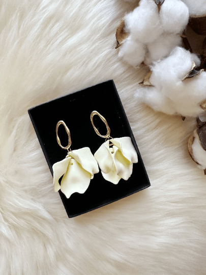 Pastel cream flower earrings | dangle petals lightweight floral earrings | golden bridal party wedding earrings | aesthetic earrings - TuttyKnitty