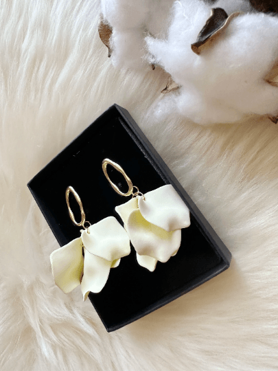 Pastel cream flower earrings | dangle petals lightweight floral earrings | golden bridal party wedding earrings | aesthetic earrings - TuttyKnitty