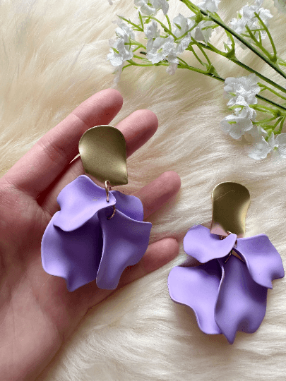 Pastel purple flower earrings | dangle petals baroque earrings | unique golden bar geometric floral earrings | bridal party wedding earrings - TuttyKnitty