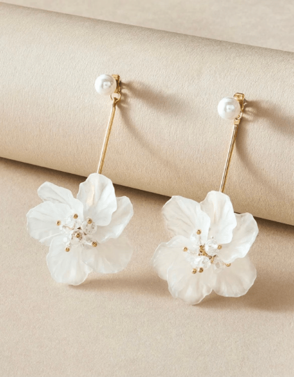 Pearl white floral earrings| Kawaii cute fun petals earrings | korean art earrings | golden bar flower earrings | bridal party wedding - TuttyKnitty