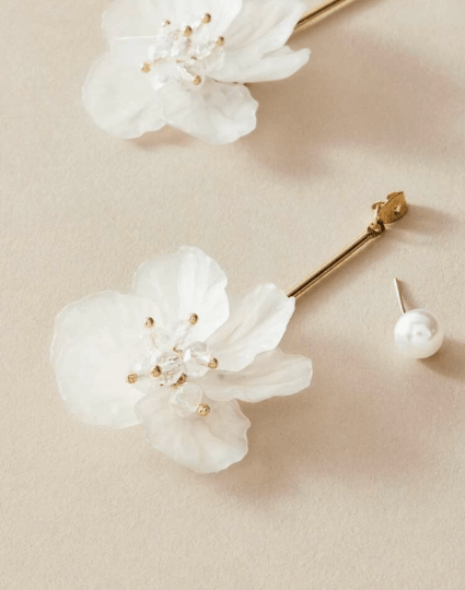 Pearl white floral earrings| Kawaii cute fun petals earrings | korean art earrings | golden bar flower earrings | bridal party wedding - TuttyKnitty