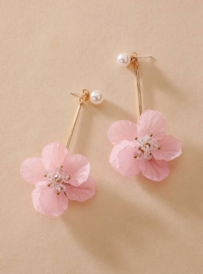 Pearl white floral earrings| Kawaii cute fun petals earrings | korean art earrings | golden bar flower earrings | bridal party wedding - TuttyKnitty