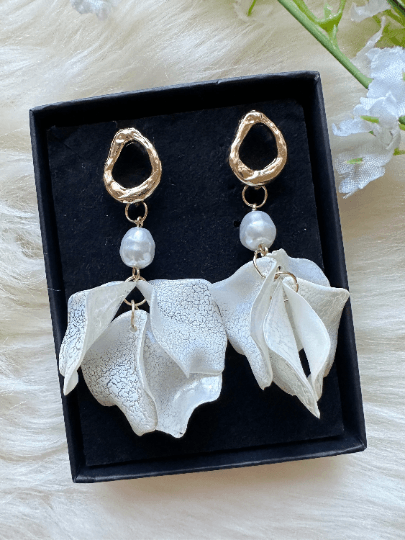 Pearlescent white flower earrings | dangle petals baroque pearl earrings | unique gold floral earrings | bridal party wedding earrings - TuttyKnitty