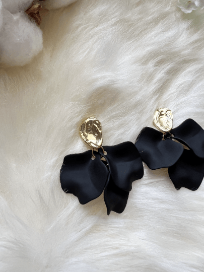 Pure black flower earrings | matte textured petals earrings | golden disc geometric floral earrings | bridal wedding party earrings - TuttyKnitty