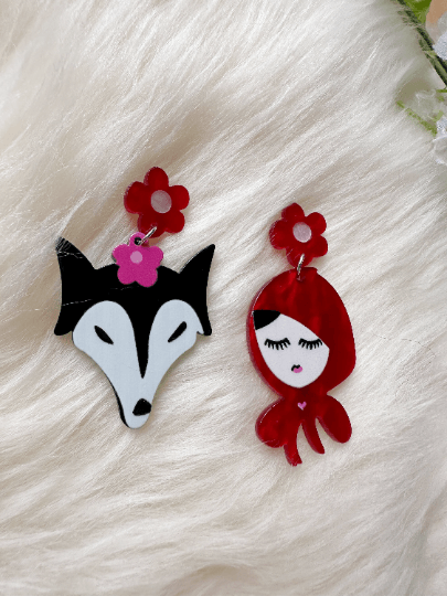 Red riding hood & fox earrings | Giltter dangle earrings | fun pop earrings | cut cartoon cat love earrings - TuttyKnitty