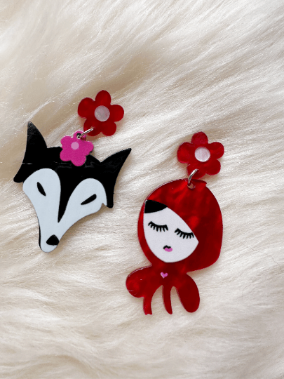 Red riding hood & fox earrings | Giltter dangle earrings | fun pop earrings | cut cartoon cat love earrings - TuttyKnitty