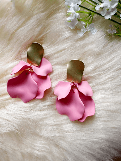 Sweet pink flower earrings | matte petals dangle earrings | unique golden disc floral earrings | brida party wedding earrings - TuttyKnitty